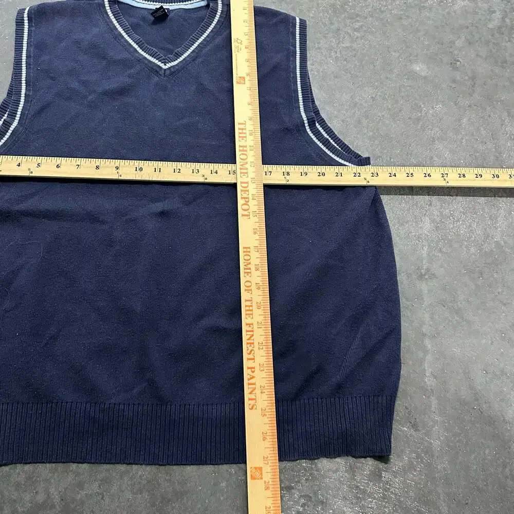 Vintage Gap Men's Navy Blue V-Neck Sleeveless Sweater Vest